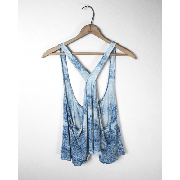 UO // Swingy Open-Back Tank Top - Picture 2 of 5